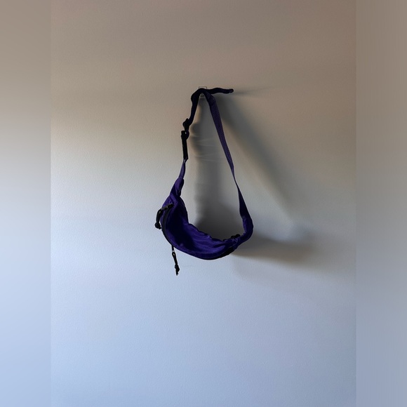 Vintage Eddie Bauer Hip Pack - Picture 2 of 3